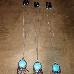 Paparazzi Turquoise and Silver Necklace Set